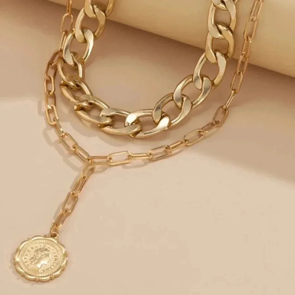 GOLD PLATED NECKLACE - Picture 4 of 7